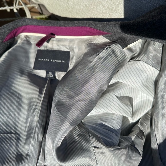 14 Banana Republic grey wool blazer w 1 front button & 3 outside pockets EUC - Picture 12 of 12